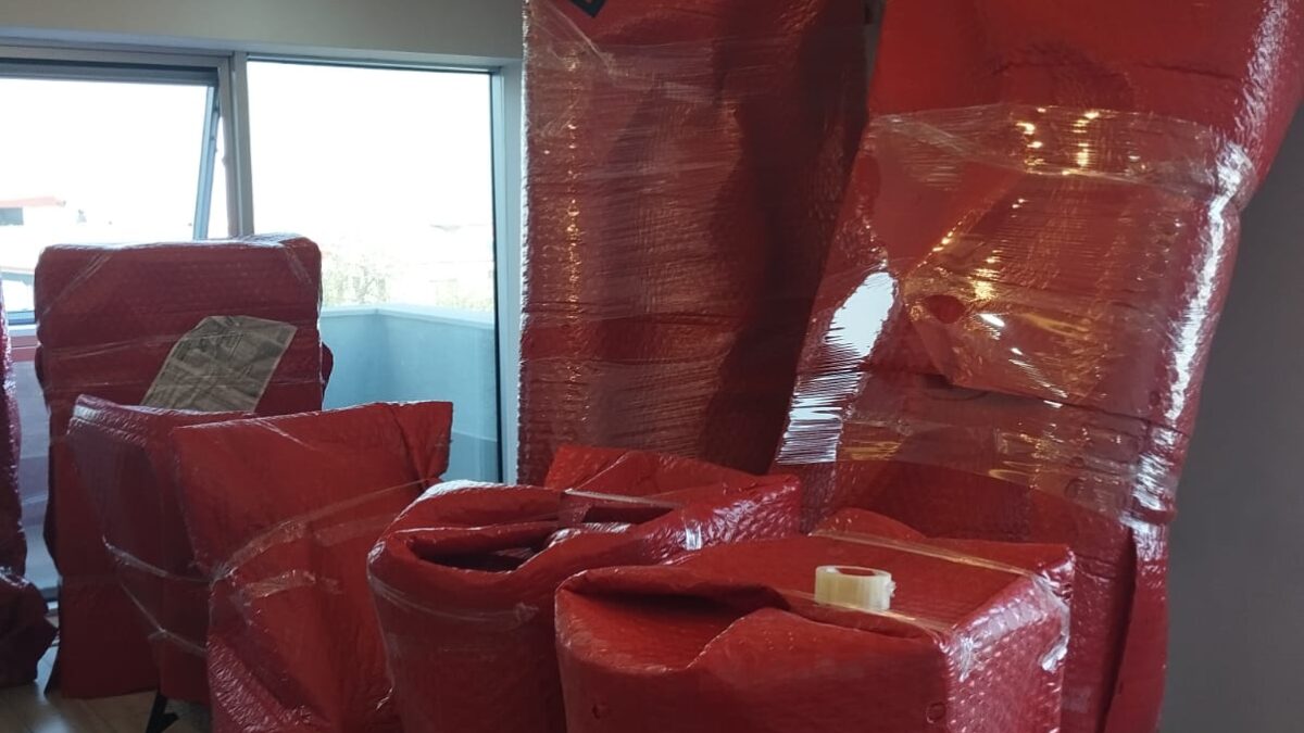 Kırtaş Nakliyat yüksek katlar için mobil asansörlü taşımacılık sistemi. evden eve eşya paketleme